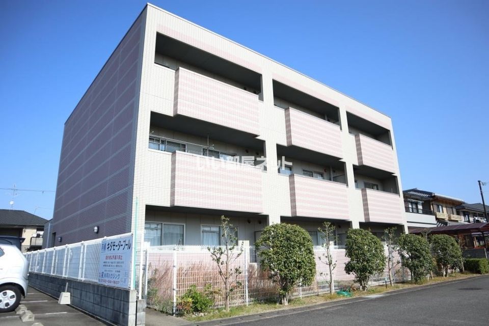 クレール西大寺の外観画像