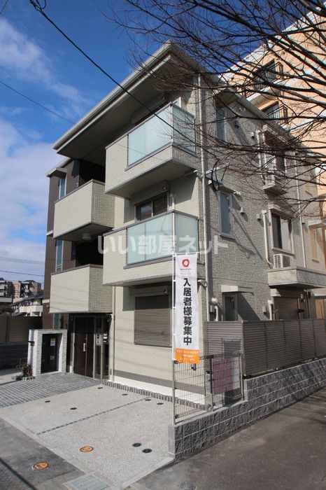 カーサ・カルローサIIの外観画像
