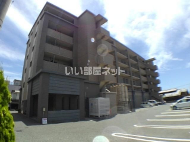 ヒルズ天神の外観画像