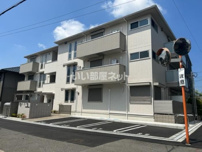 セレブリティ長吉プレミアムCの外観画像