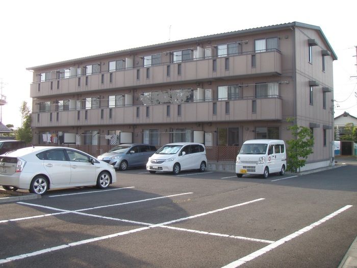ラフレイシルの外観画像