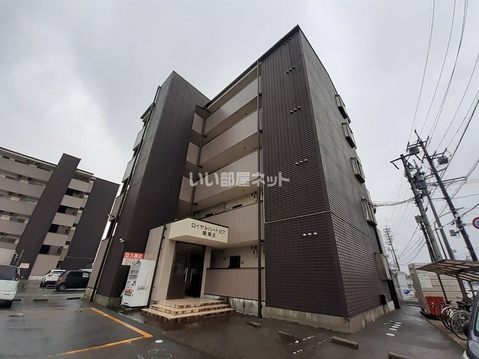 ロイヤルハートピア郷津Bの外観画像