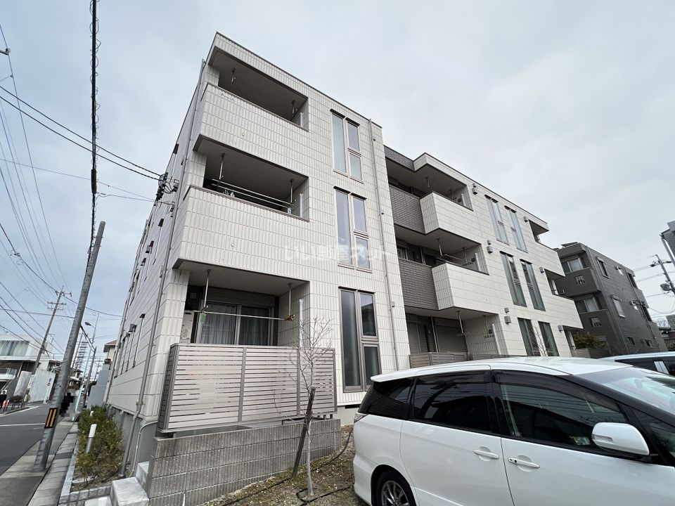 シャトー本郷 西館の外観画像