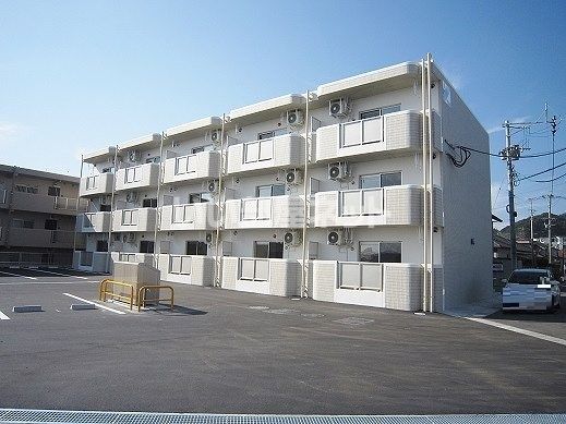 モンパルナス室田(姶良市)の外観画像