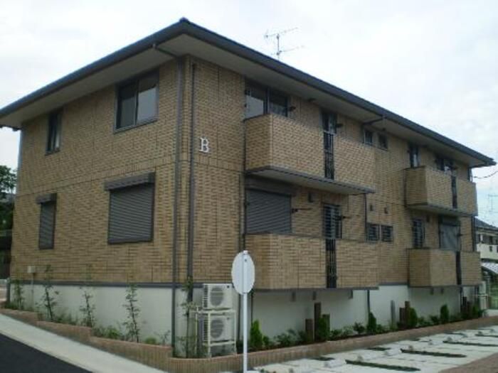 モンソレーユ Bの外観画像