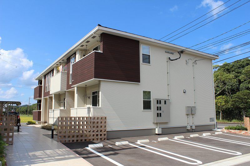 レスポワールからつの外観画像