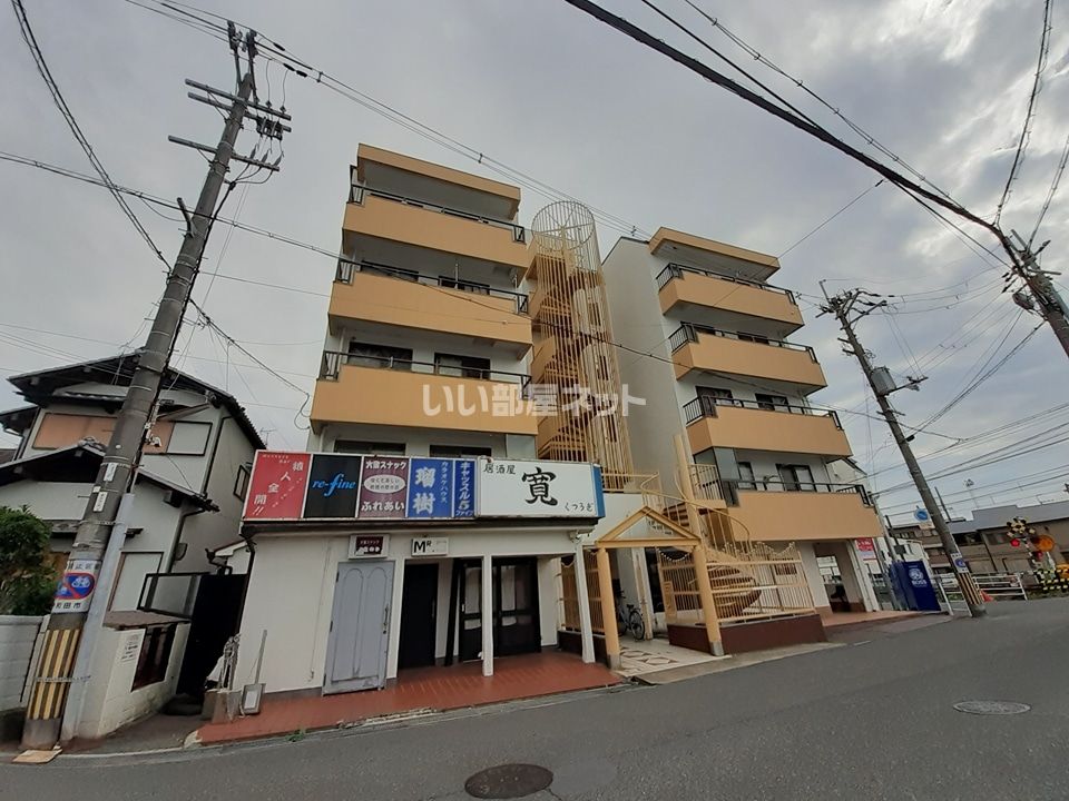 小松里マンションの外観画像