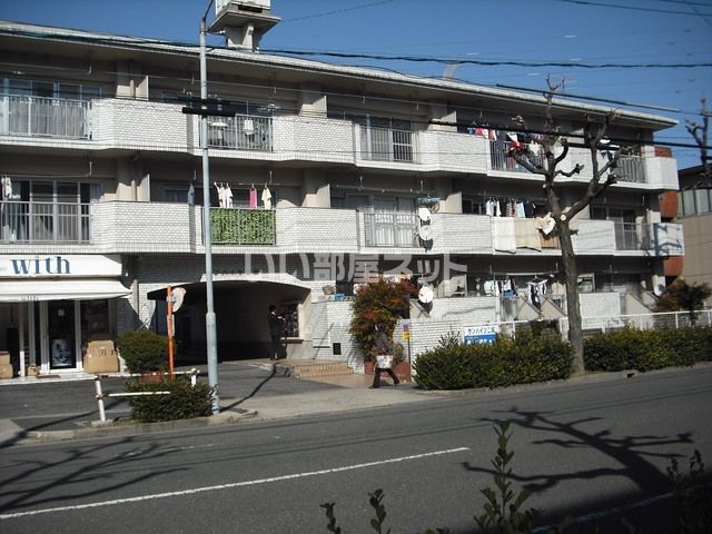 サンハイツ二城の外観画像