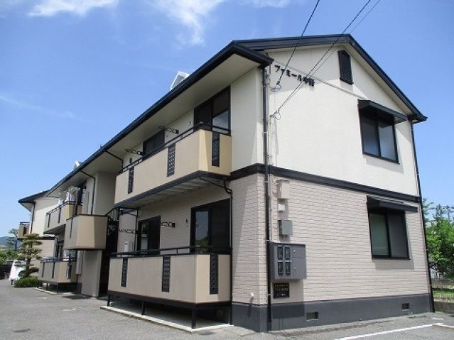 ファミール中野B棟の外観画像