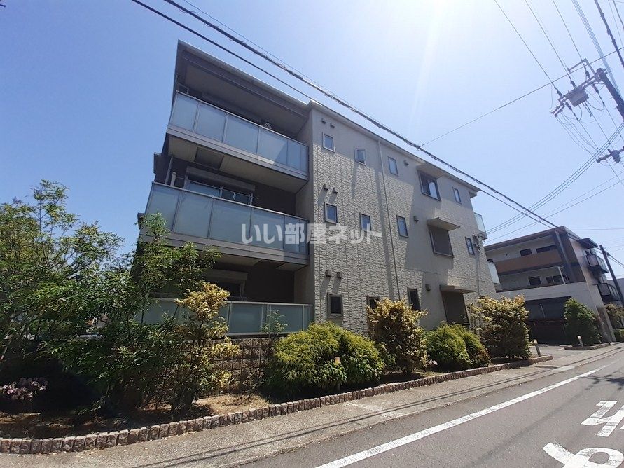 シャーメゾン里中の外観画像