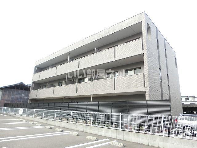 ファルフォーレ東大利の外観画像