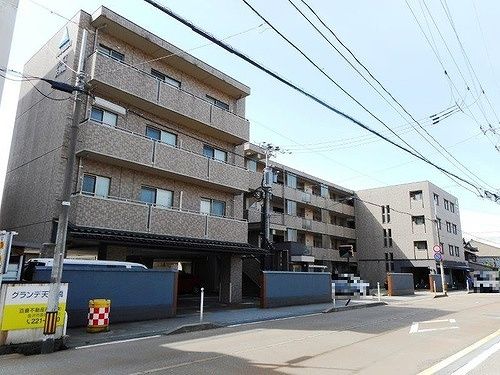サーパス天神橋の外観画像