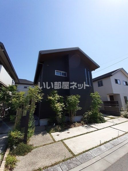 井吹台西町戸建貸家の外観画像