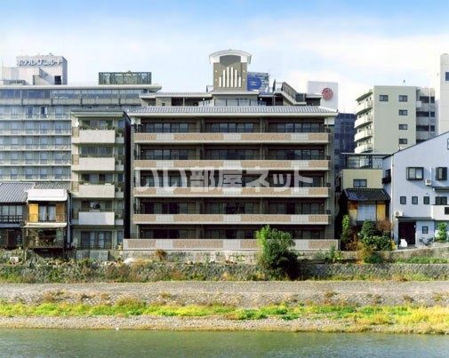 鴨川アーバンライフの外観画像