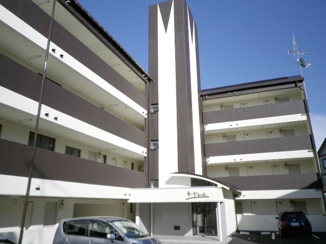 ラジュールの外観画像