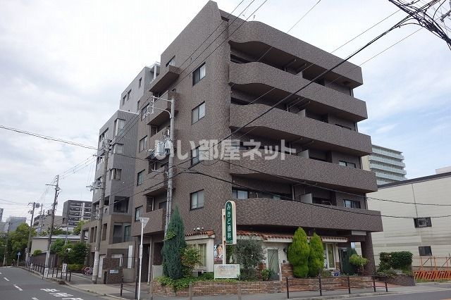 ジューヌベール上町台の外観画像