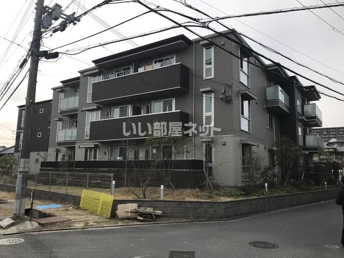 サンスクエア千里万博 A棟の外観画像