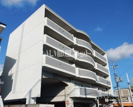 ウエストポートの外観画像