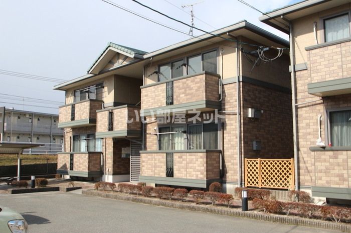 クローバーハイツ杉塚 A棟の外観画像