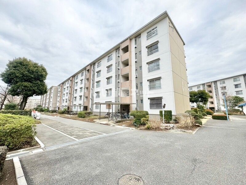 狭山台団地2街区7号棟の外観画像