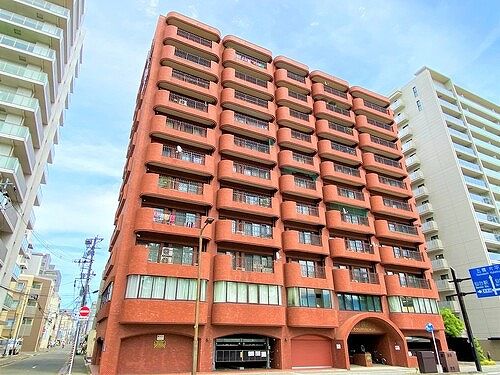 ライオンズマンション西公園の外観画像