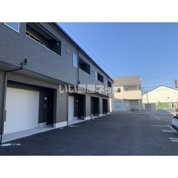 ガレージハウス栄町の外観画像