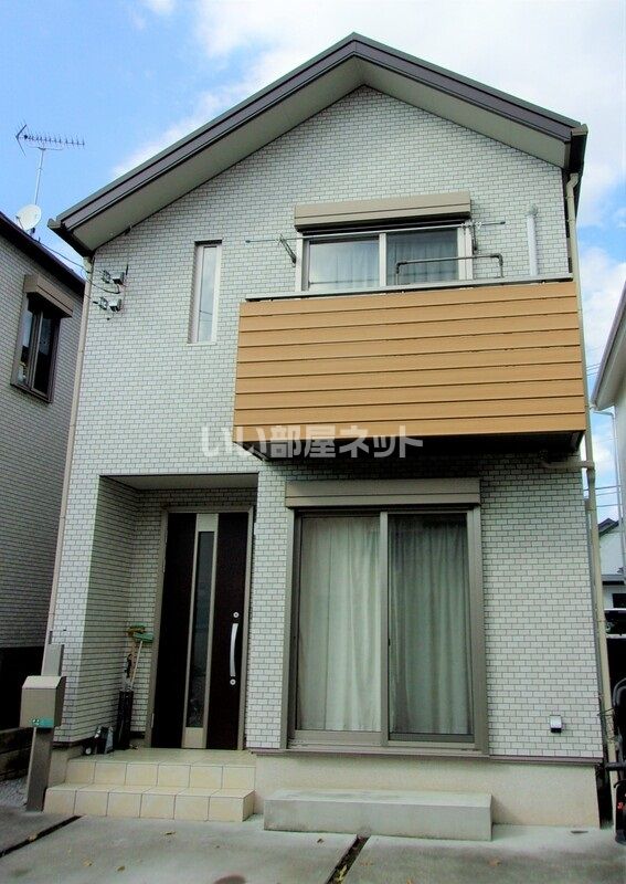 ファミール A棟の外観画像