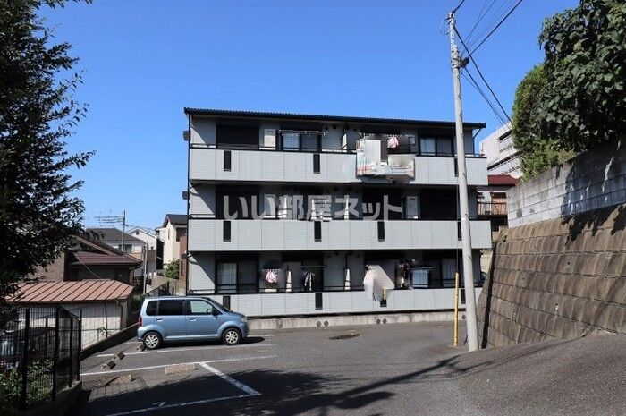 カトルセゾンの外観画像