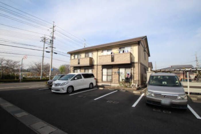 カトルセゾン C棟の外観画像