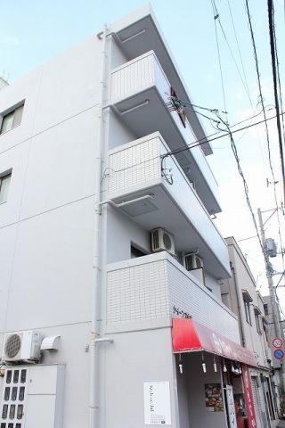 クイーンズ中広の外観画像