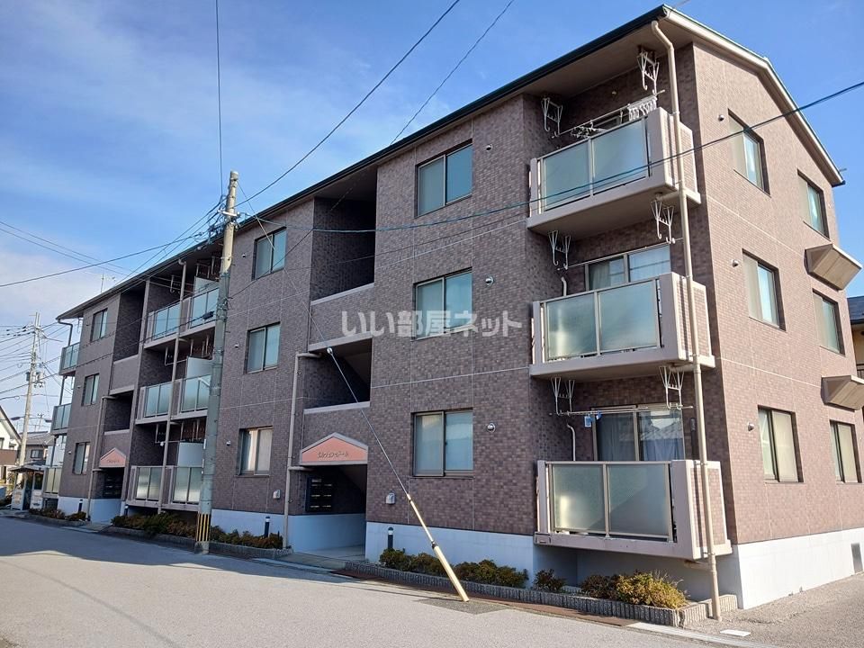 エルヴェンセドールの外観画像