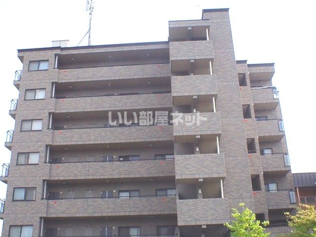 デルニエ向日町の外観画像