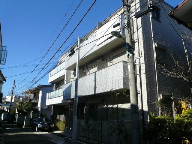 エストゥディオの外観画像