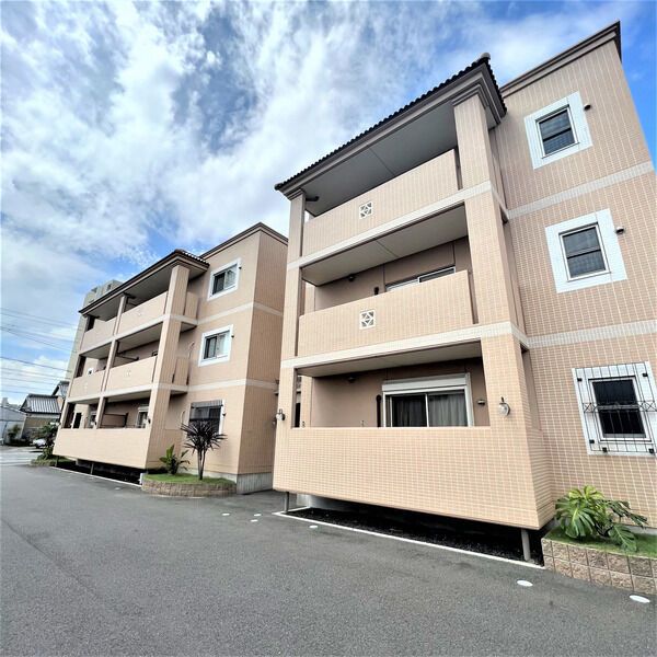 ハレオハナの外観画像