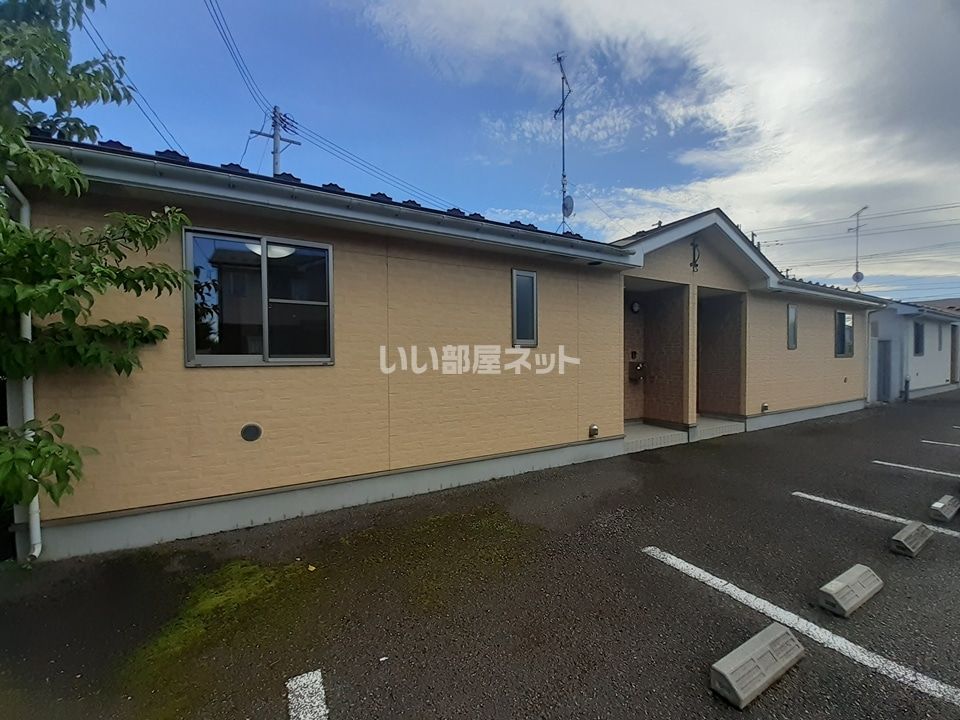 リュミエールE棟の外観画像