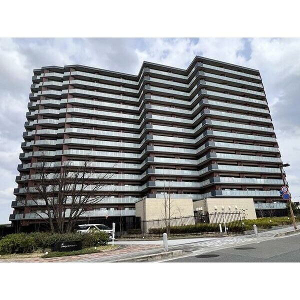 京阪東ローズタウンライズプレイスの外観画像