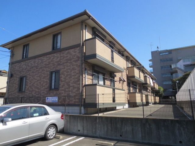 アーバンテラス金沢 A棟の外観画像