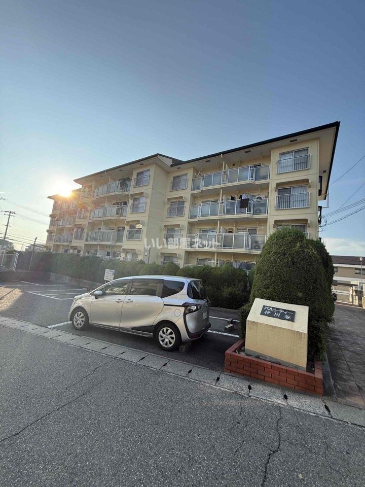 パルシティ伊川谷の外観画像