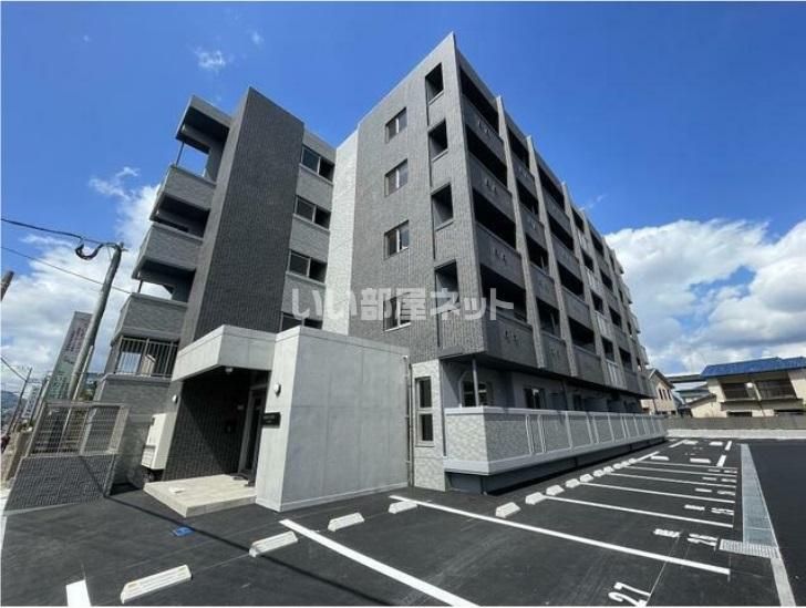 KIRA YAESUの外観画像