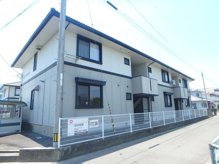 フルールメゾン A棟の外観画像