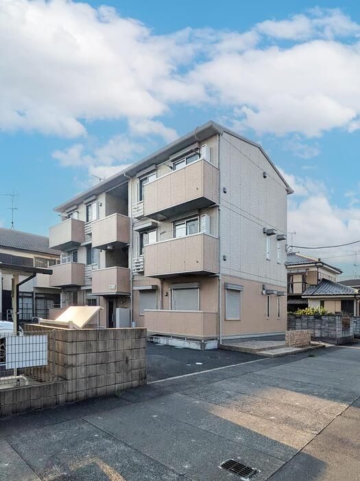 ゼルコバの外観画像