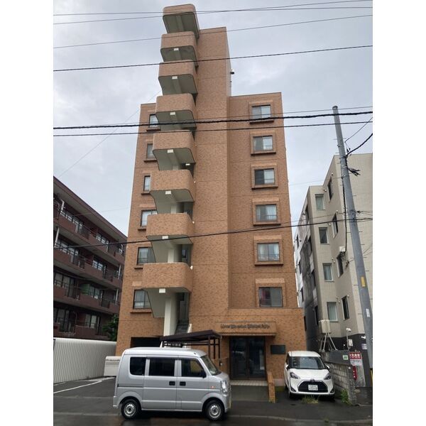 ライオンズマンション南20条の外観画像