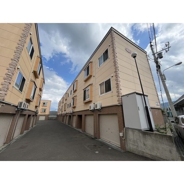 曙1条レモンハイツの外観画像