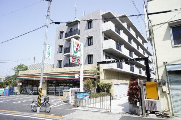 ハートランドビルの外観画像