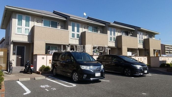 ニューエイト D棟の外観画像