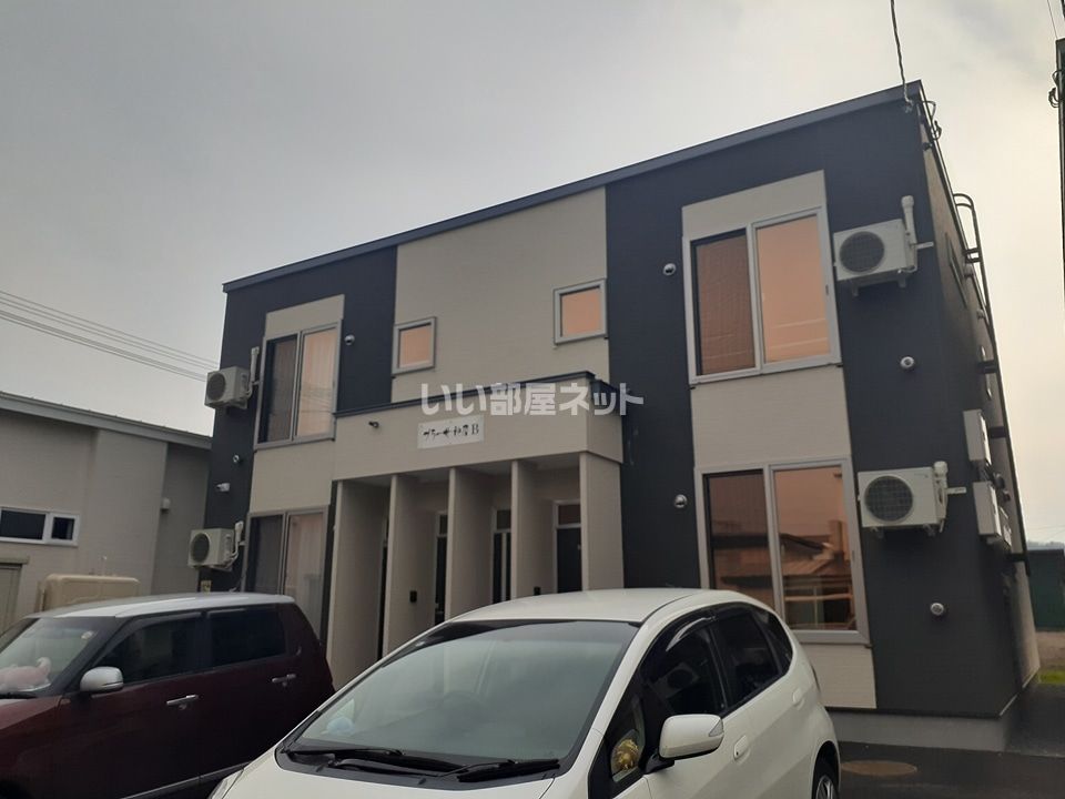 プラーサ神居Bの外観画像