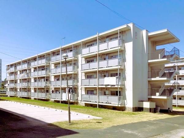 ビレッジハウス小中台4号棟の外観画像