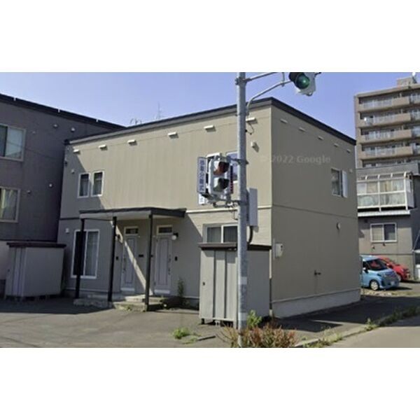 百合が原9丁目1棟2戸建の外観画像