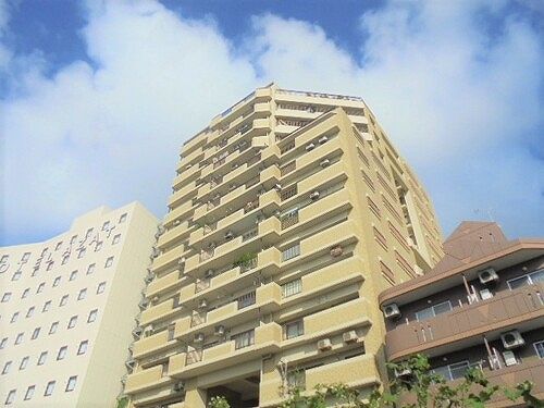 ライオンズタワー安里の外観画像