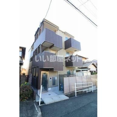ビバリーヒルズ二日市北の外観画像